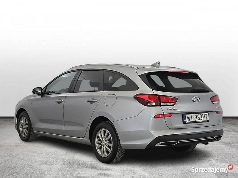 Używany Hyundai i30 160 KM (117 kW) 2022 Srebrny (metalik) Kombi