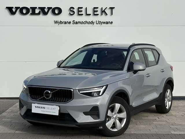 Szary Używany 2024 Volvo XC40 SUV | 124 900 zł (Super Cena) - Obraz 1/4