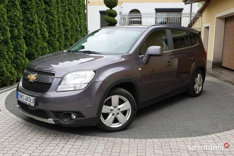 Szary Używany 2011 Chevrolet Orlando Sedan/Limuzyna | 23 900 zł (Uczciwa cena) - Obraz 1/4