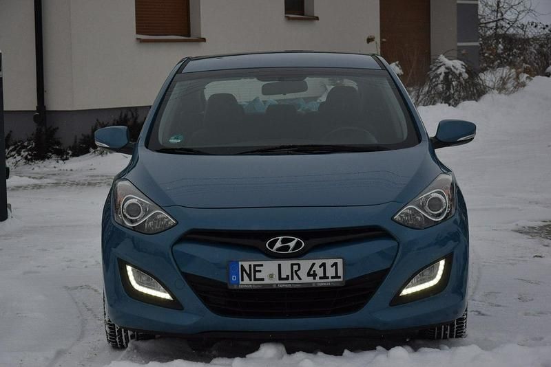 Używany Hyundai i30 100 KM (73 kW) 2012 Niebieski Hatchback
