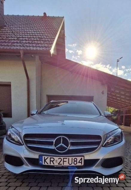 Srebrny Używany 2016 Mercedes C200 Avantgarde Kombi | 75 000 zł (Dość drogi) - Obraz 1/4