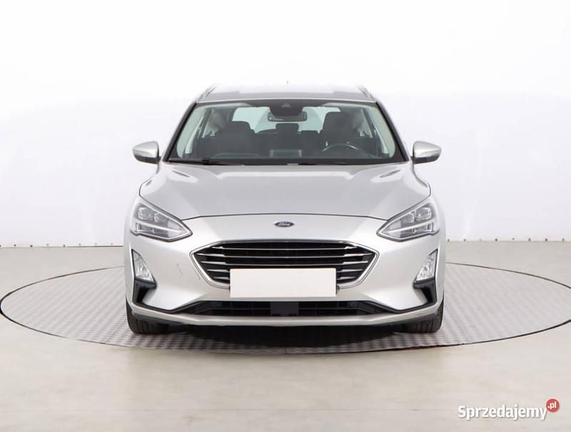 Srebrny Używany 2019 Ford Focus Kombi | 39 999 zł (Uczciwa cena) - Obraz 1/4
