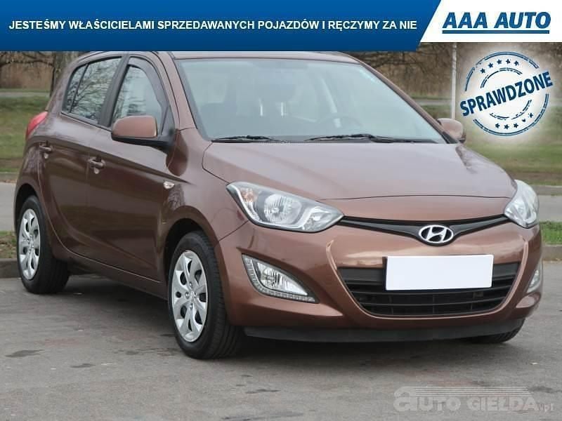 Brązowy Używany 2015 Hyundai i20 | 22 499 zł (Dobra cena) - Obraz 1/4