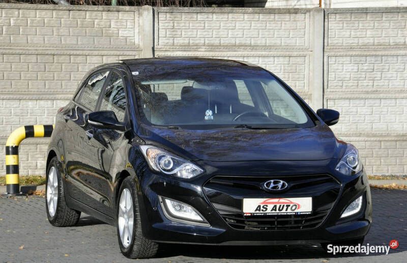 Czarny (metalik, perła) Używany 2012 Hyundai i30 Premium Hatchback | 31 700 zł (Uczciwa cena) - Obraz 1/4