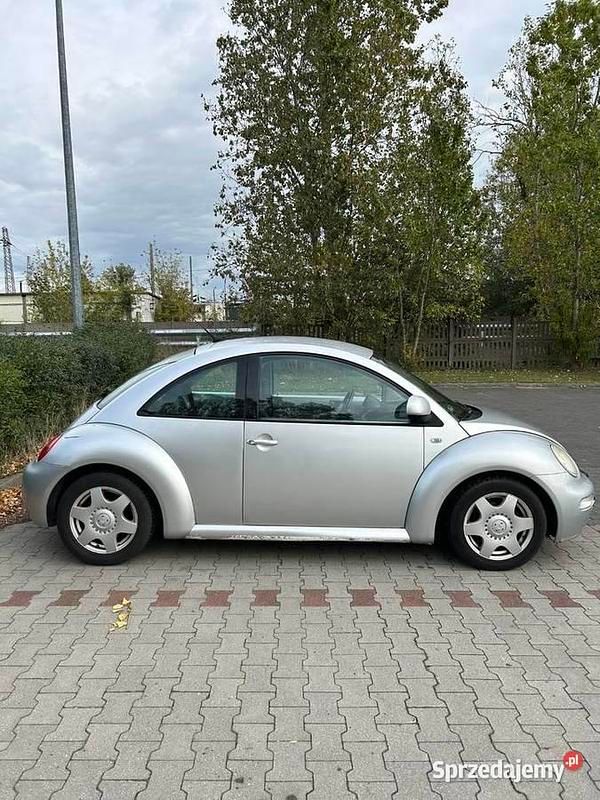 Używany VW New Beetle 1999 Srebrny Hatchback