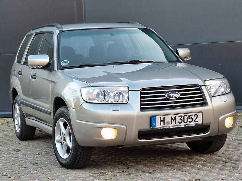 Szary Używany 2005 Subaru Forester SUV | 31 900 zł - Obraz 1/4