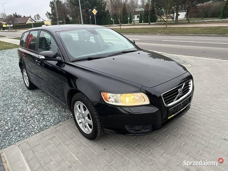 Używany Volvo V50 100 KM (73 kW) 2007 Czarny Kombi