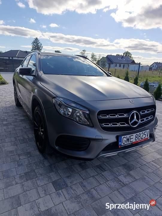 Szary Używany 2018 Mercedes GLA250 SUV | 93 500 zł - Obraz 1/4