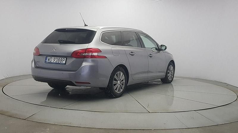 Używany Peugeot 308 Allure 131 KM (96 kW) 2021 Szary Kombi