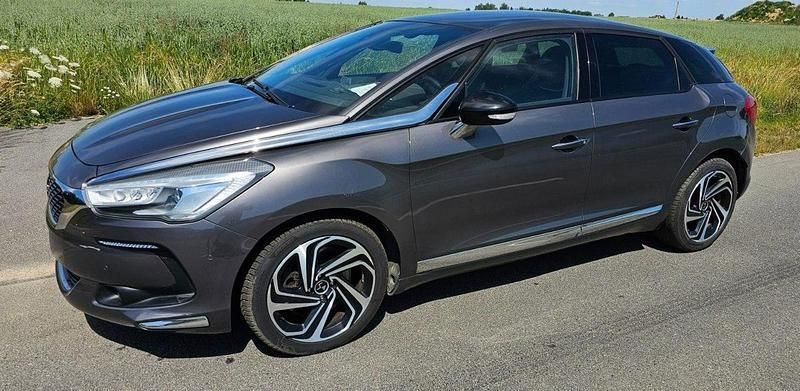 Używany DS Automobiles DS5 180 KM (132 kW) 2017 Szary Hatchback