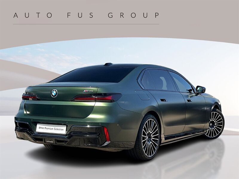 Używany BMW i7 Comfort Edition 484 kW (659 KM) 2024 Lakierowanie specjalne bmw individual Sedan/Limuzyna