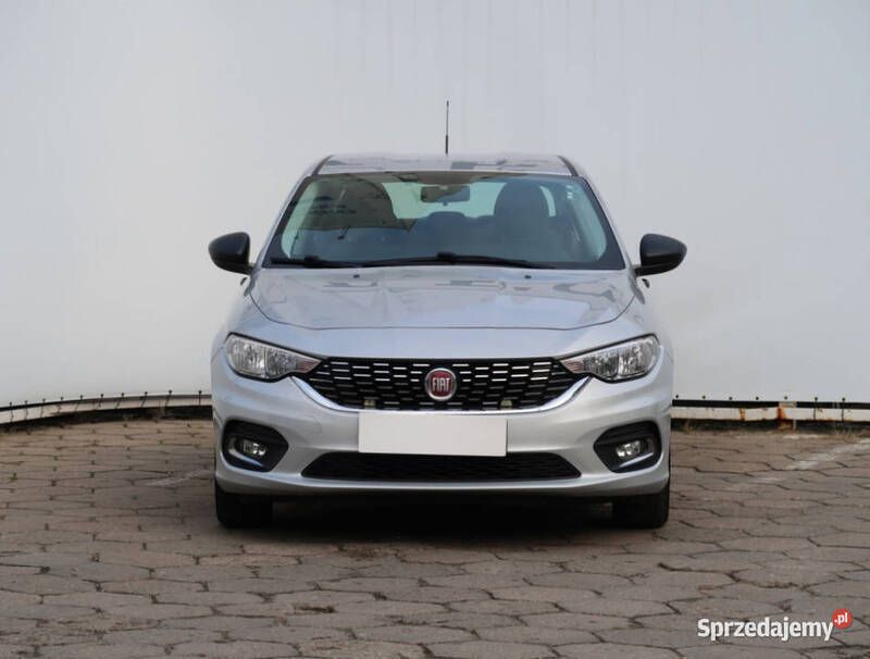Srebrny Używany 2016 Fiat Tipo Sedan/Limuzyna | 35 499 zł (Uczciwa cena) - Obraz 1/4