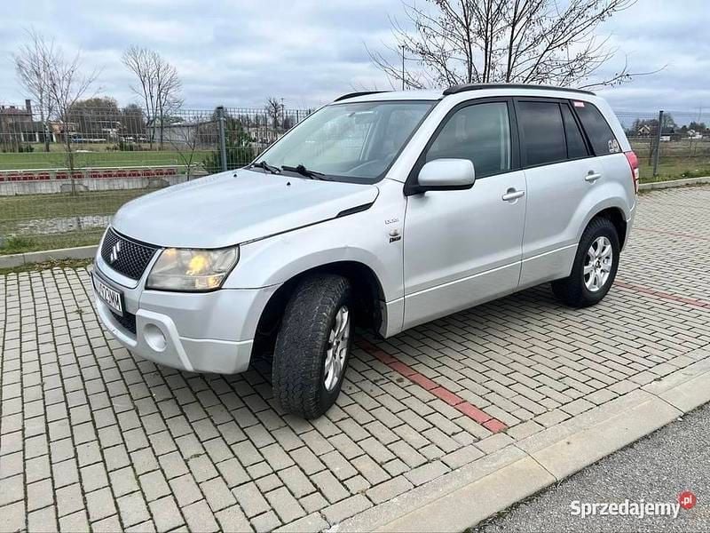 Srebrny Używany 2007 Suzuki Grand Vitara SUV | 10 500 zł (Dobra cena) - Obraz 1/4