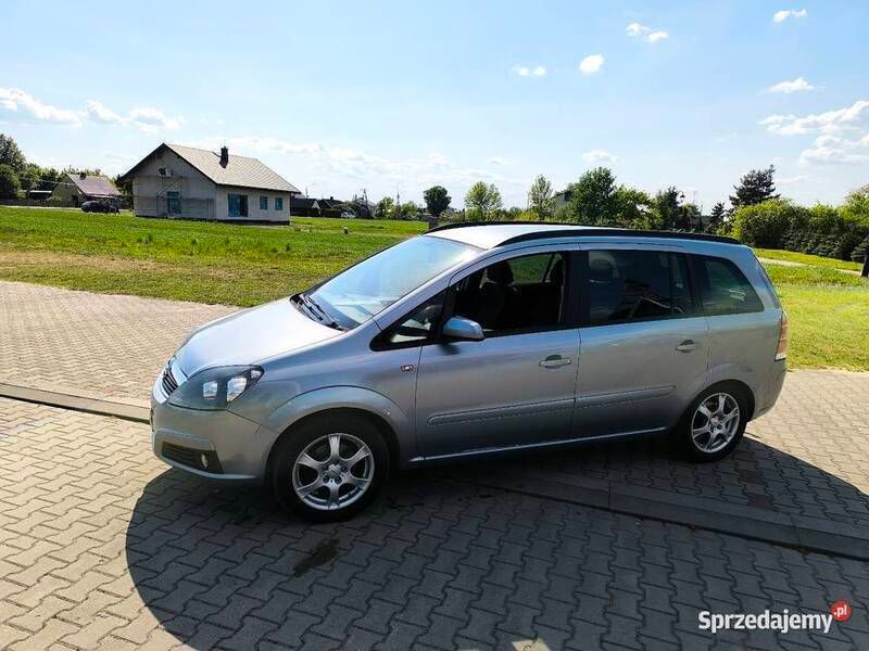 Srebrny Używany 2006 Opel Zafira Minivan | 9500 zł (Uczciwa cena) - Obraz 1/4