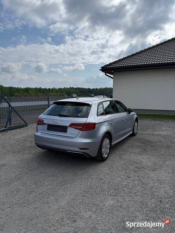 Używany 2018 Audi A3 e-tron Comfort Hatchback | 57 900 zł - Obraz 1/4