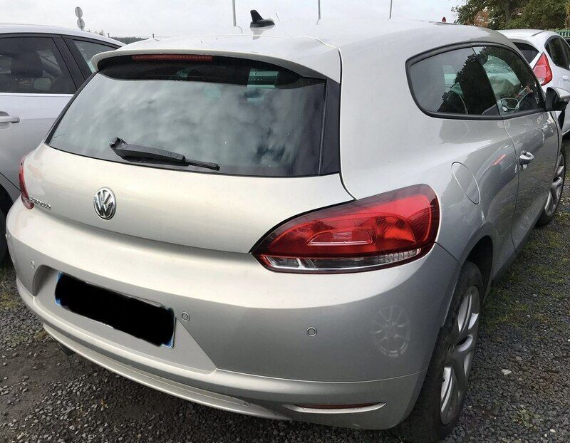 Srebrny Używany 2010 VW Scirocco Coupe | 11 900 zł - Obraz 1/4