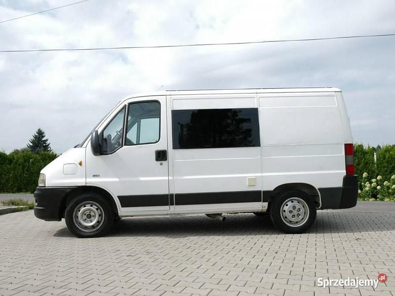 Biały Używany 2004 Peugeot Boxer Van | 9900 zł - Obraz 1/4