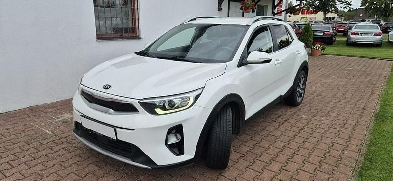 Używany Kia Stonic 100 KM (73 kW) 2019 Biały SUV