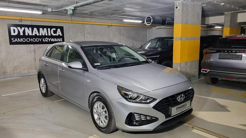 Srebrny (metalik) Używany 2022 Hyundai i30 Hatchback | 58 900 zł (Uczciwa cena) - Obraz 1/4