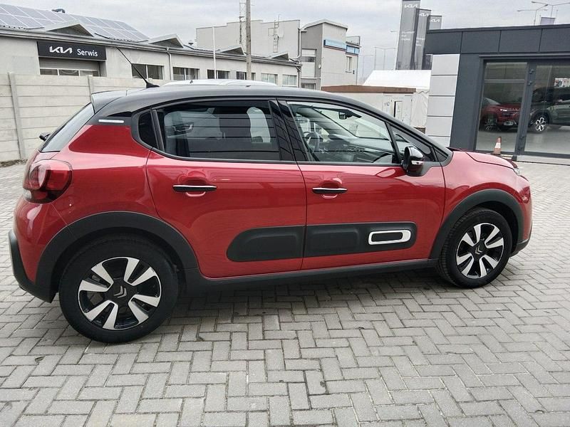Używany Citroën C3 83 KM (61 kW) 2023 Czerwony ciemny Hatchback