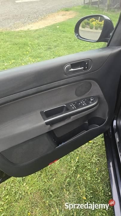 Używany VW Golf Plus Cross 105 KM (77 kW) 2011 Minivan