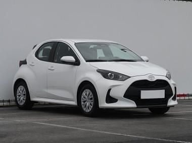 Biały Używany 2024 Toyota Yaris Hatchback | 79 999 zł (Uczciwa cena) - Obraz 1/4
