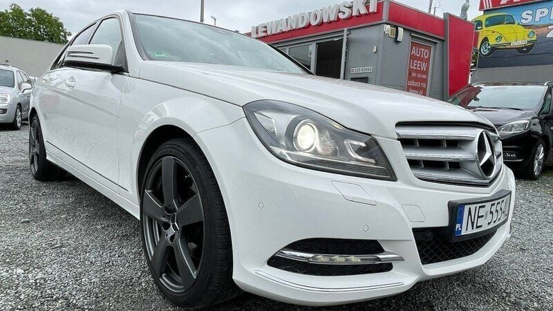 Biały Używany 2013 Mercedes C220 Avantgarde Sedan/Limuzyna | 51 900 zł - Obraz 1/4