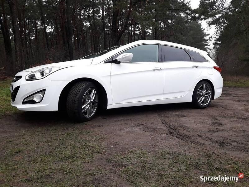 Używany Hyundai i40 Premium 2011 Biały Kombi