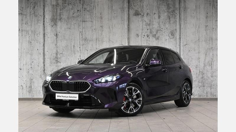 Thundernight metalizowany Używany 2025 BMW 120 Shadowline Hatchback | 171 954 zł (Uczciwa cena) - Obraz 1/3