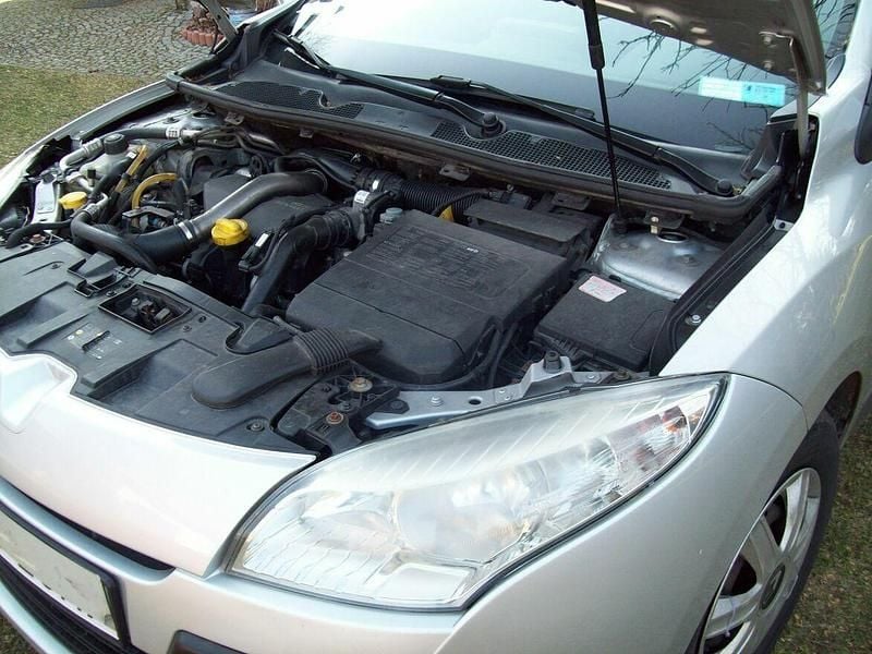 Srebrny Używany 2010 Renault Mégane GrandTour Kombi | 12 500 zł (Uczciwa cena) - Obraz 1/4