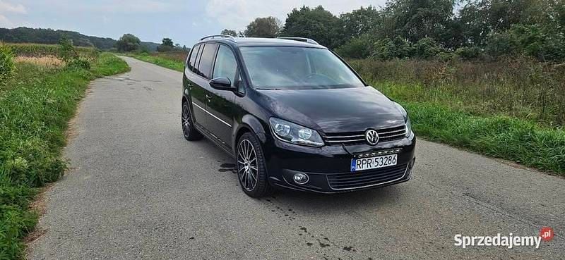 Czarny Używany 2010 VW Touran Minivan | 35 000 zł (Drogi) - Obraz 1/4