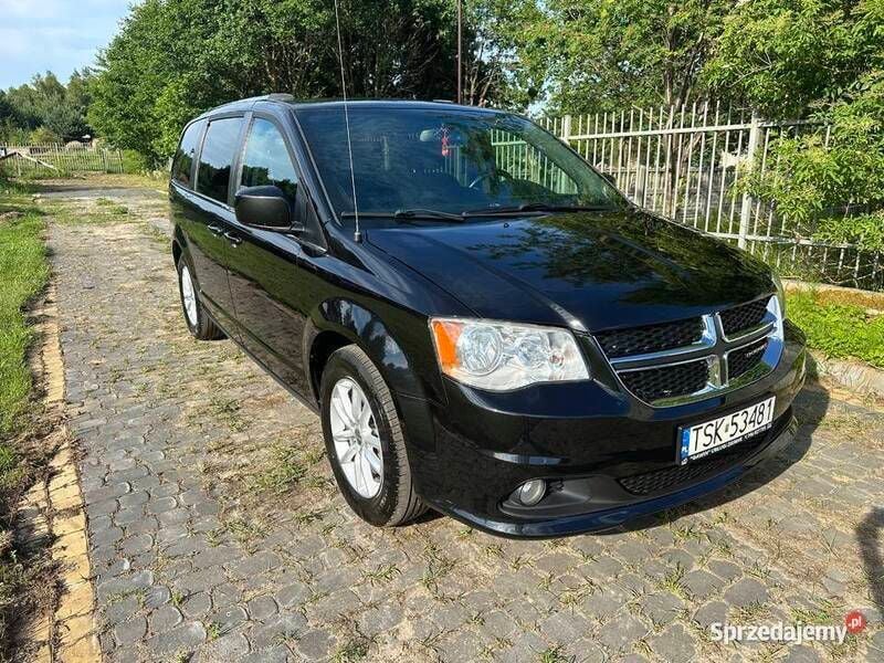 Czarny Używany 2018 Dodge Grand Caravan SXT Minivan | 55 000 zł (Uczciwa cena) - Obraz 1/4