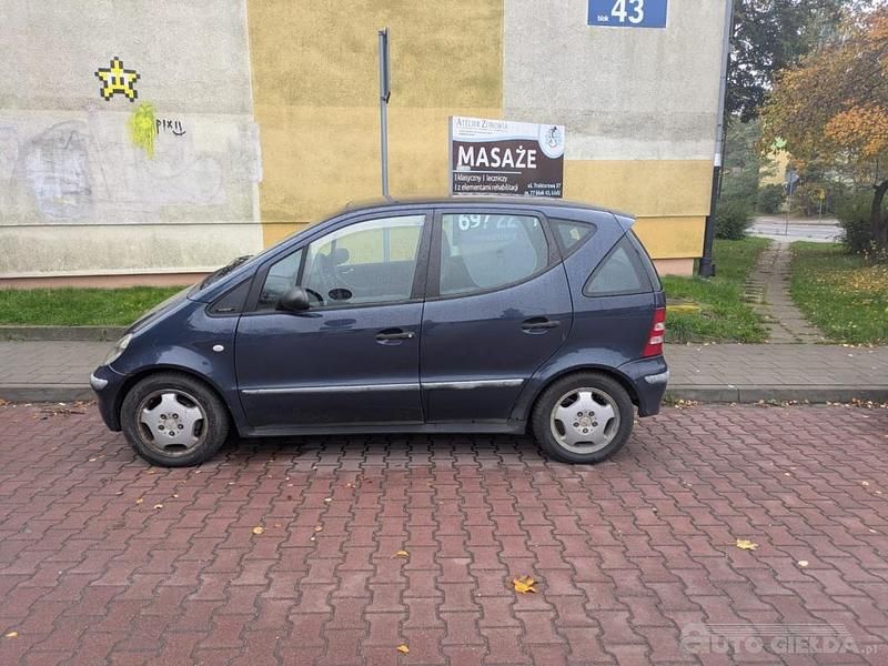 Używany Mercedes A160 2001 Granatowy