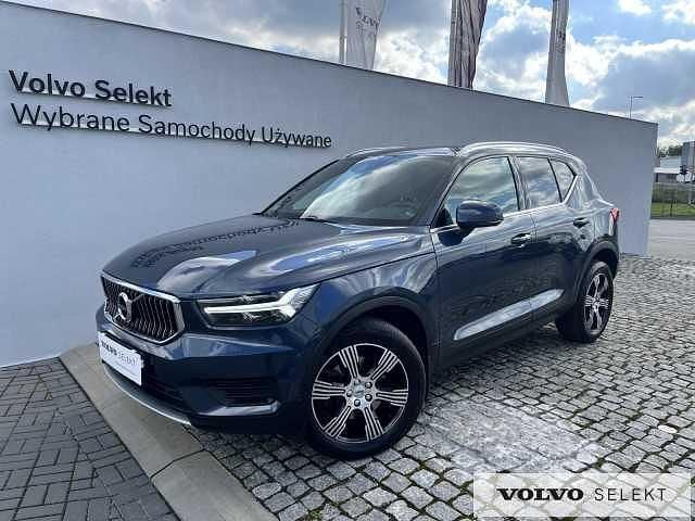Niebieski Używany 2022 Volvo XC40 SUV | 148 900 zł (Uczciwa cena) - Obraz 1/3