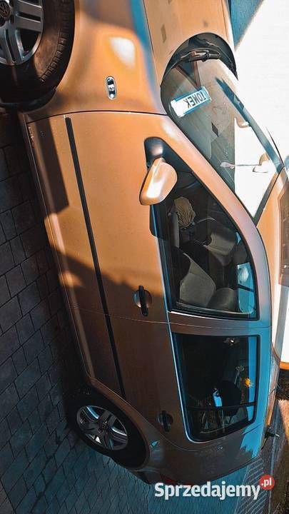 Używany VW Golf IV 2002 Złoty Hatchback