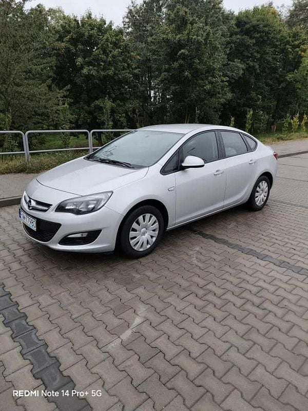 Srebrny Używany 2015 Opel Astra Sedan/Limuzyna | 27 990 zł (Uczciwa cena) - Obraz 1/4