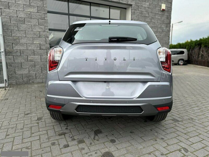 Używany Ssangyong (KGM) Tivoli 163 KM (119 kW) 2023 Szary (metalik) SUV