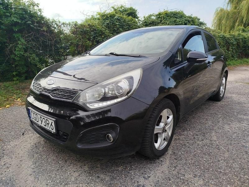 Czarny Używany 2011 Kia Rio 2 Hatchback | 16 500 zł (Uczciwa cena) - Obraz 1/4