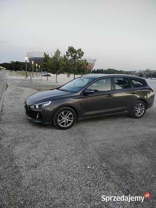 Szary Używany 2017 Hyundai i30 Kombi | 34 900 zł (Uczciwa cena) - Obraz 1/4