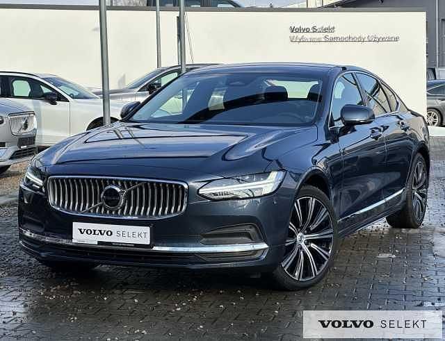 Używany Volvo S90 197 KM (144 kW) 2024 Niebieski Sedan/Limuzyna