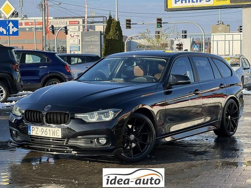Czarny Używany 2016 BMW 320 Efficient Dynamics Kombi | 54 900 zł (Dość drogi) - Obraz 1/4