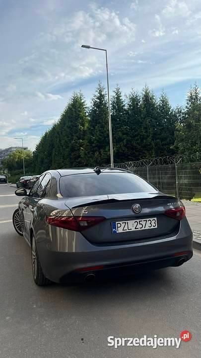 Szary Używany 2018 Alfa Romeo Giulia Ti Sedan/Limuzyna | 86 999 zł (Drogi) - Obraz 1/4