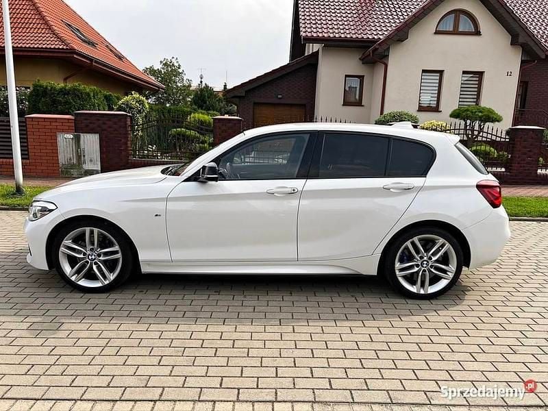 Biały Używany 2016 BMW 125 Comfort Edition Hatchback | 62 500 zł - Obraz 1/4