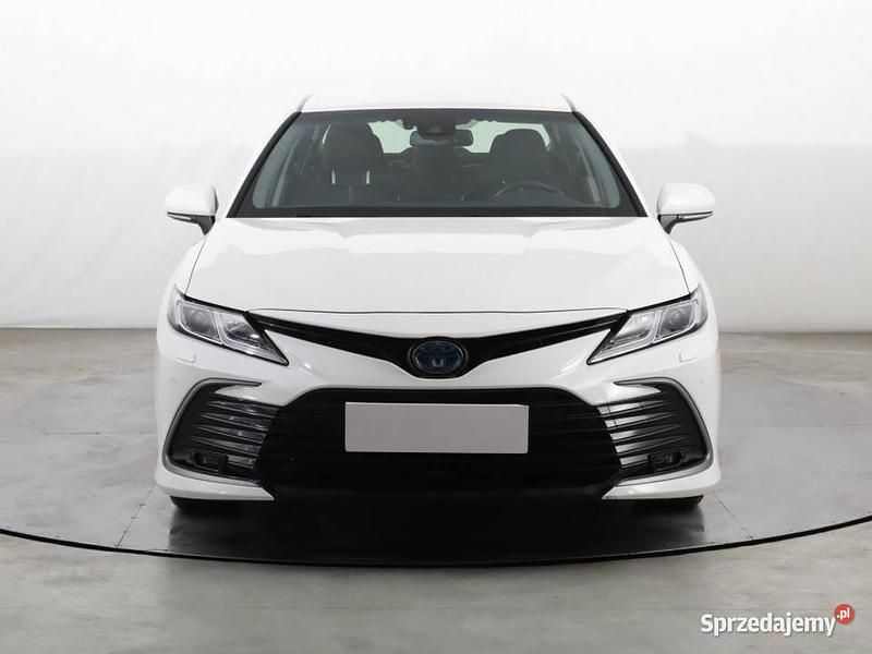 Używany Toyota Camry 2021 Biały Sedan/Limuzyna
