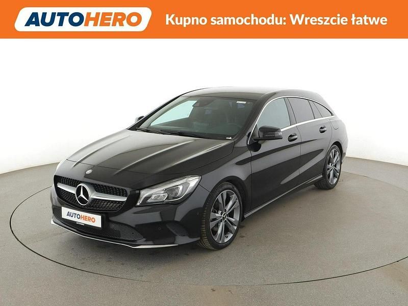 Używany Mercedes CLA180 122 KM (89 kW) 2016 Czarny Sedan/Limuzyna
