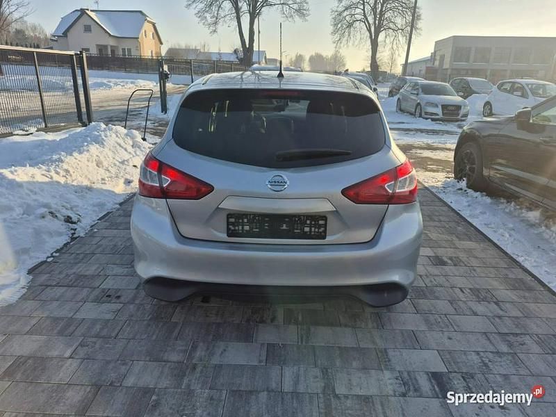 Używany Nissan Pulsar 116 KM (85 kW) 2014 Srebrny (metalik) Hatchback