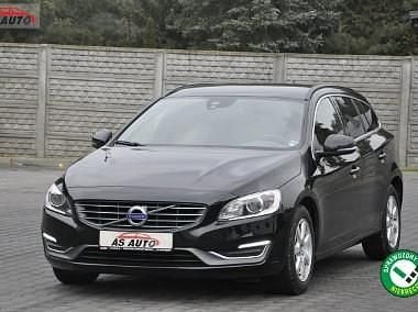 Czarny Używany 2015 Volvo V60 Momentum Kombi | 41 850 zł (Uczciwa cena) - Obraz 1/4