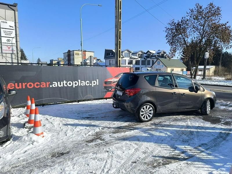 Używany Opel Meriva 120 KM (88 kW) 2013 Brązowy Minivan
