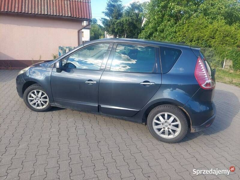Używany 2010 Renault Scénic III Minivan | 13 800 zł (Uczciwa cena) - Obraz 1/2