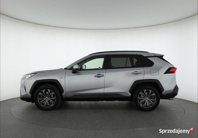 Używany Toyota RAV4 Hybrid 2022 Srebrny SUV